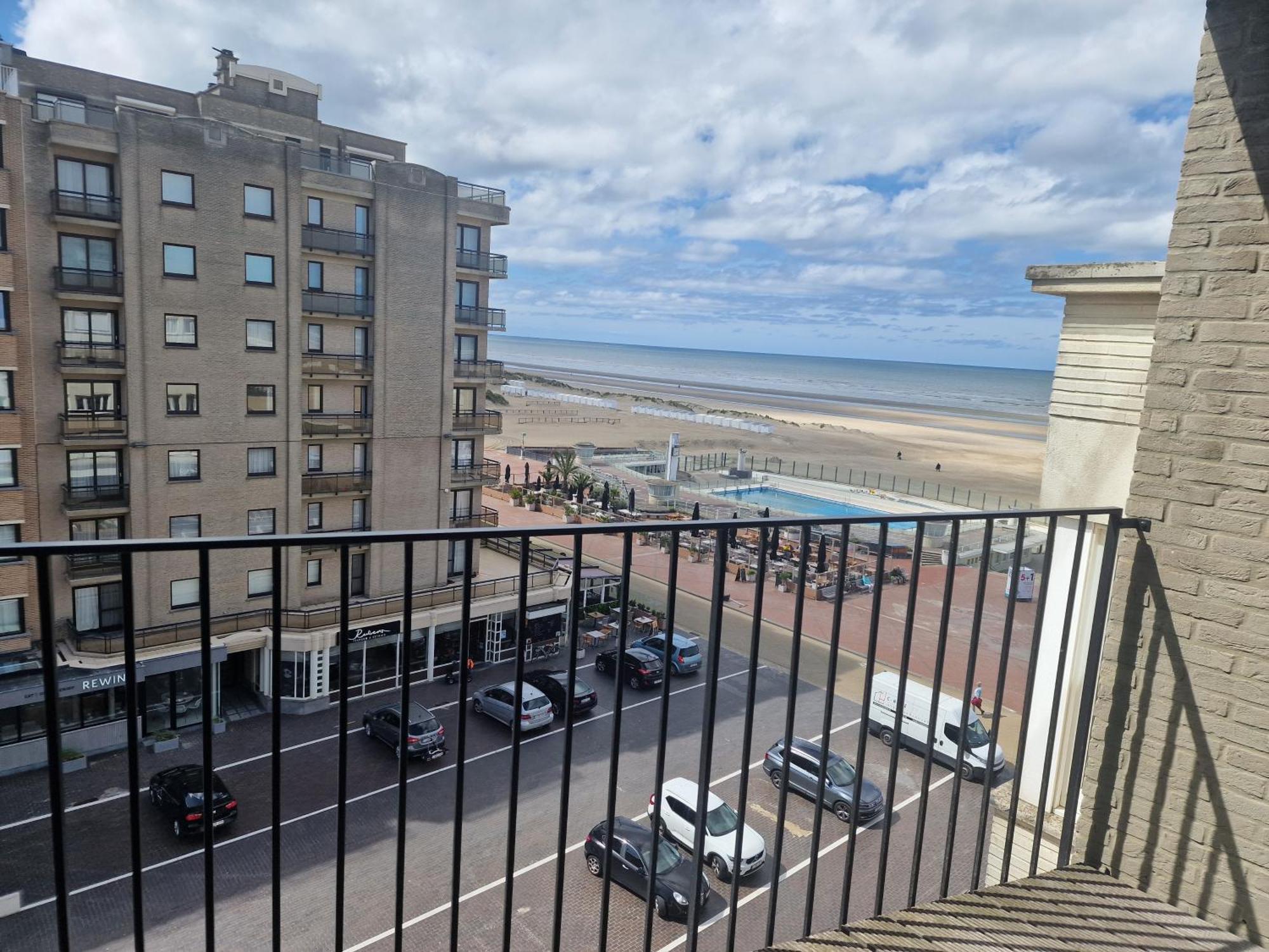 Oostduinkerke Appartement Buitenkant foto